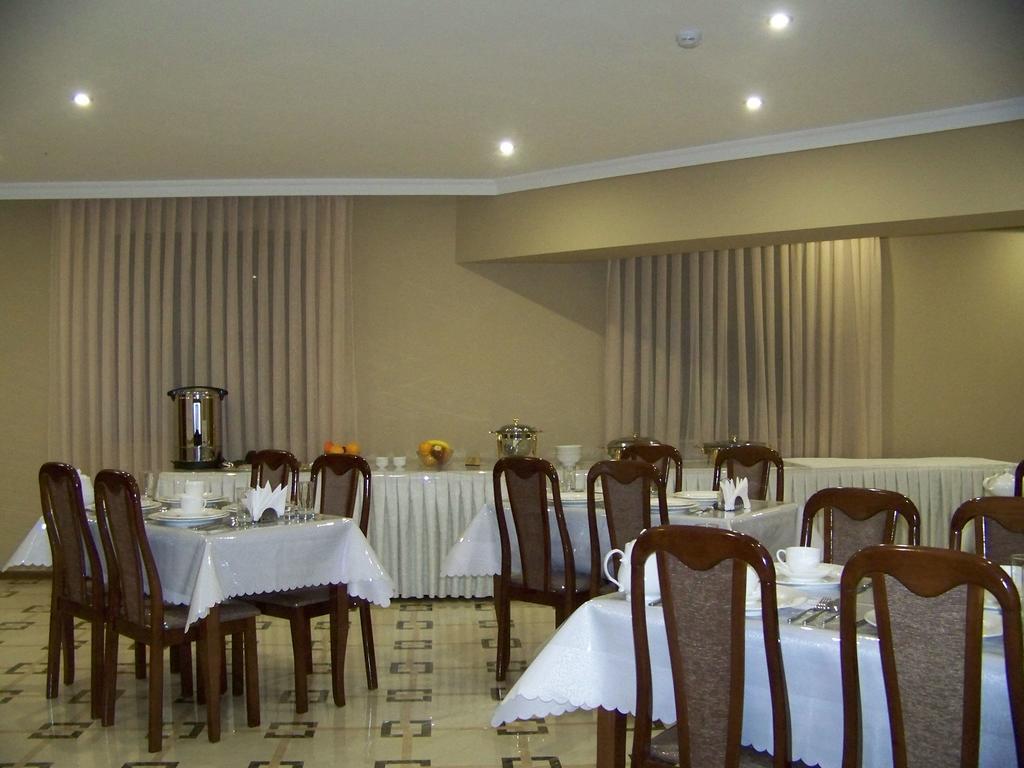 Sky Luxe Hotel Астана Екстер'єр фото
